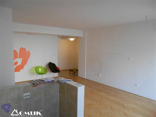 12143
