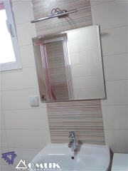 256090