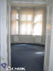 256226