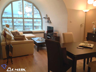 256902