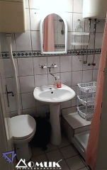 257233