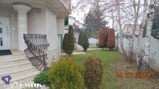259811