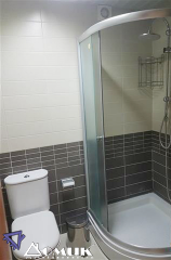 261172