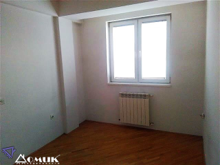 261574