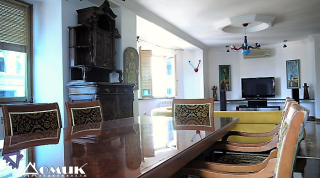 262274