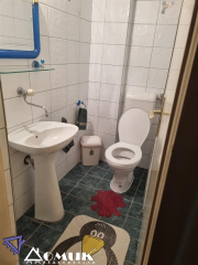 268158