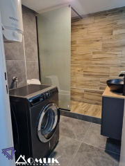 271148