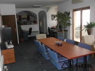 3865